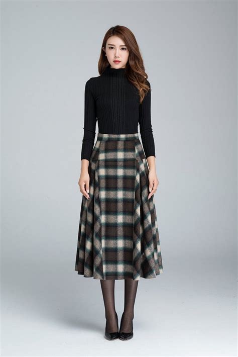 Pleated skirt in wool 